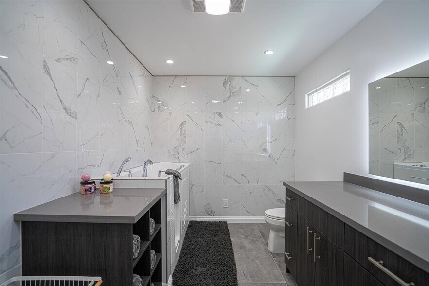 More Photos Of 535 S Warm Sands Dr, Palm Springs Hotel For Sale