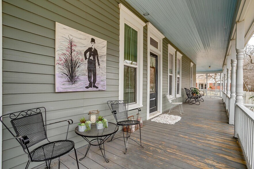 More Photos Of 1092 W Tarleton St, Stephenville Hospitality For Sale