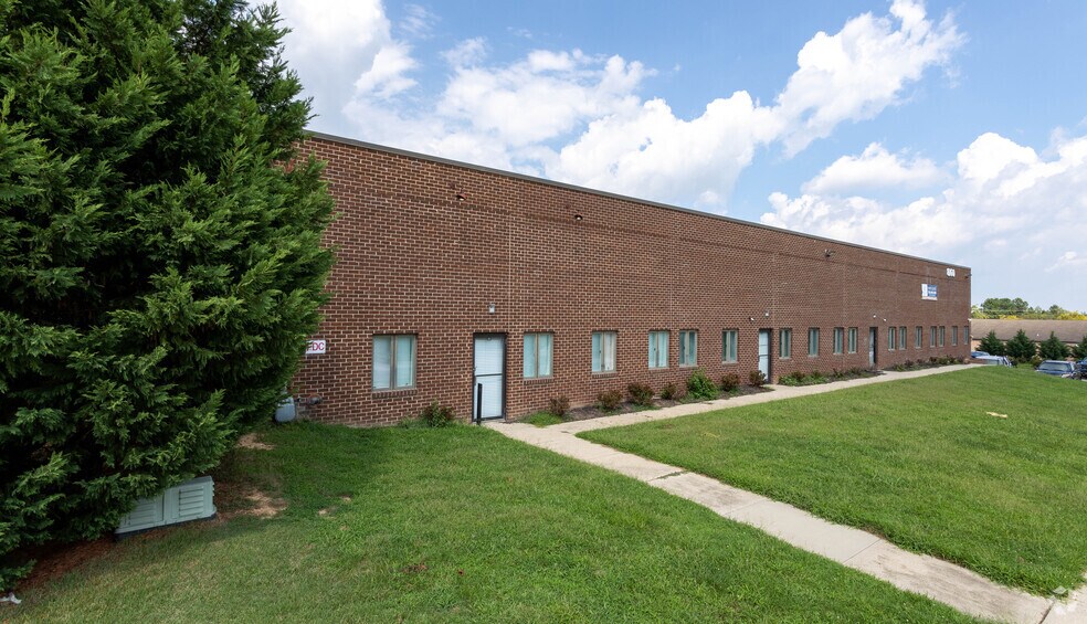 More Photos Of 8160 Lark Brown Rd, Elkridge Light Manufacturing For Lease