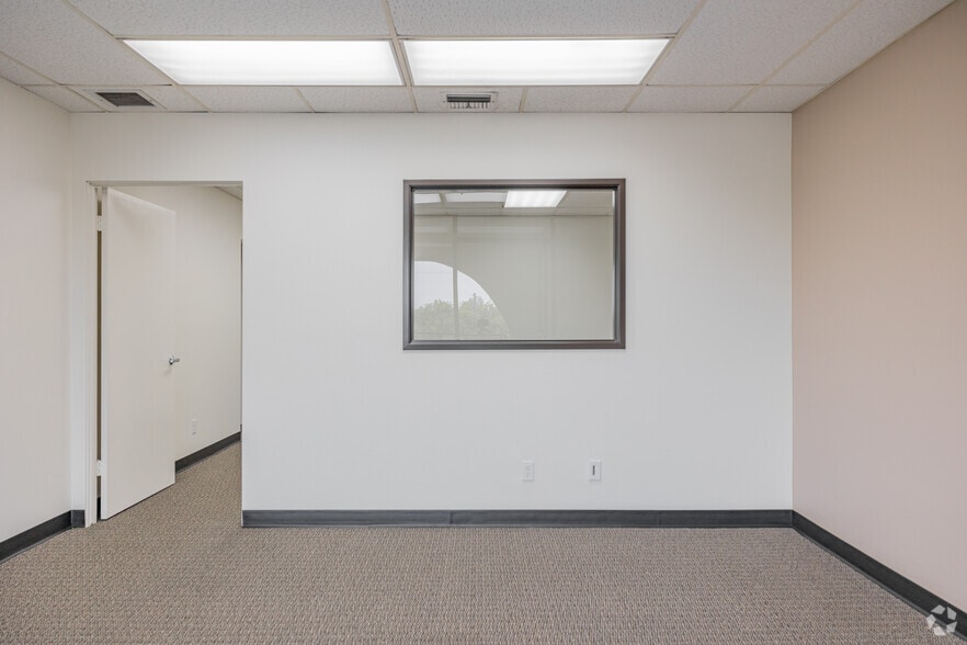 More Photos Of 438 E Katella Ave, Orange Office For Lease