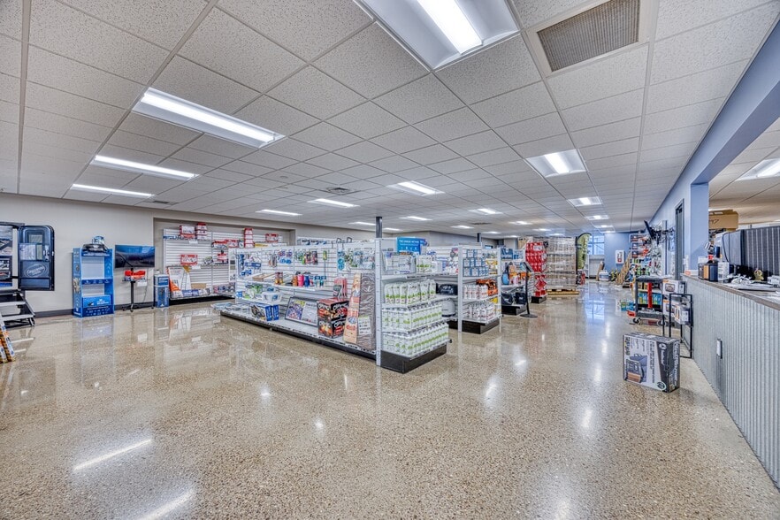 More Photos Of 3928 Tri Hill Frontage Rd, Great Falls Auto Dealership For Sale