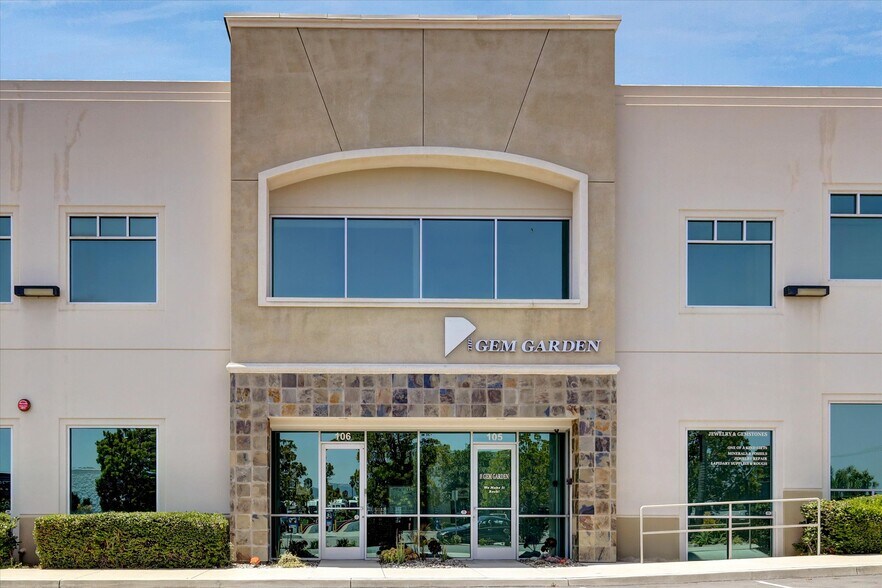 More Photos Of 250 S Pacific St, San Marcos Flex For Lease