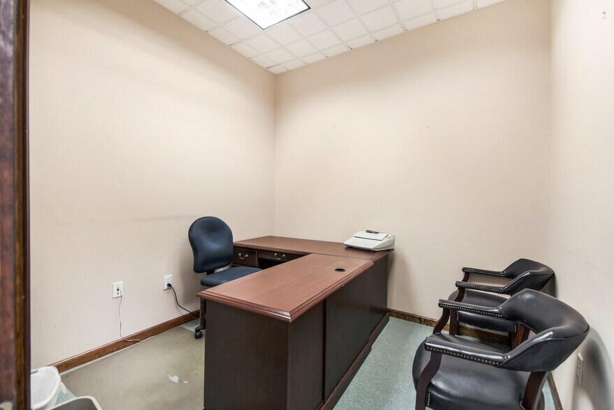 More Photos Of 4425 US Highway 1 S, Saint Augustine Light Manufacturing For Sale