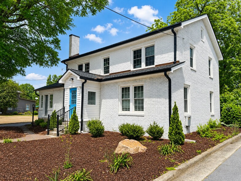 More Photos Of 180 Church St, Concord Freestanding For Sale