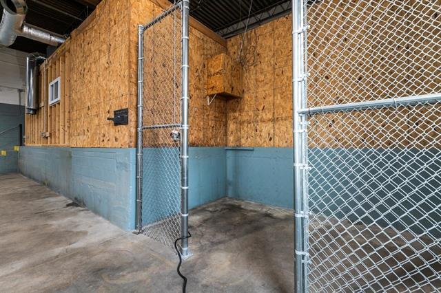 More Photos Of 8889 Oakwood Ave, Neenah Service For Sale