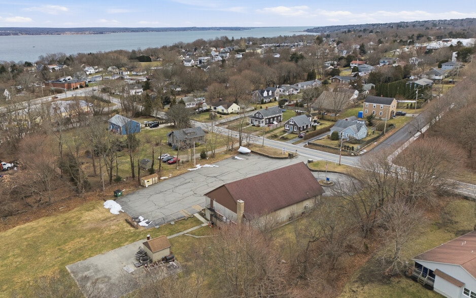 More Photos Of 81 Sprague St, Portsmouth Specialty For Sale