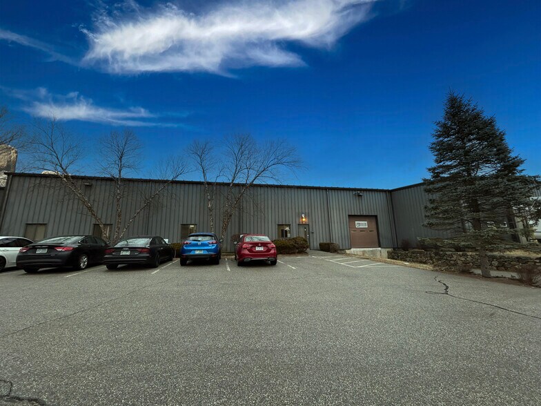 4 Wilder Dr, Plaistow, NH 03865 Industrial For Lease