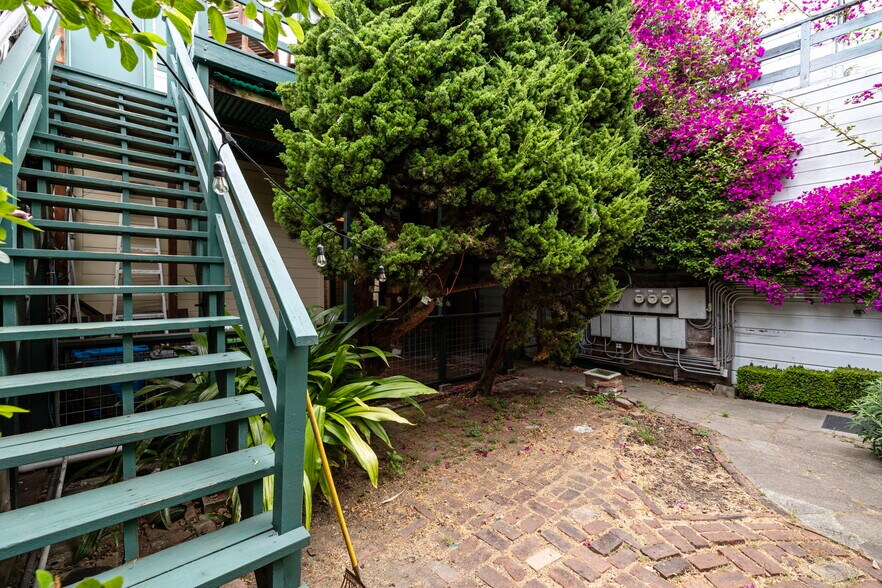 More Photos Of 1865-1869 Union St, San Francisco Storefront Retail Residential For Sale