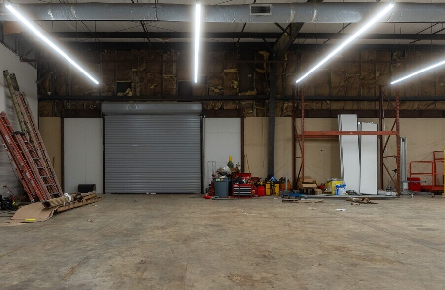 More Photos Of 207 Park Ct, Ridgeland Warehouse For Lease