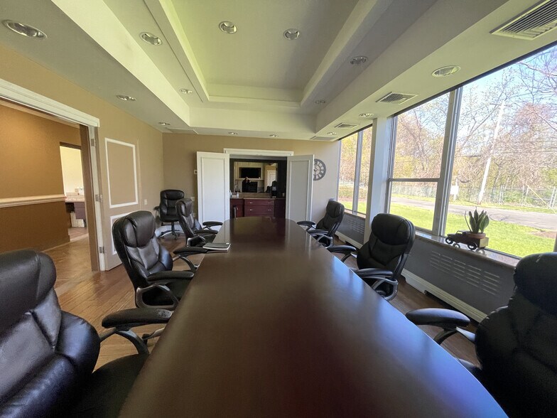 More Photos Of 27 Holt Dr, Stony Point Loft Creative Space For Lease