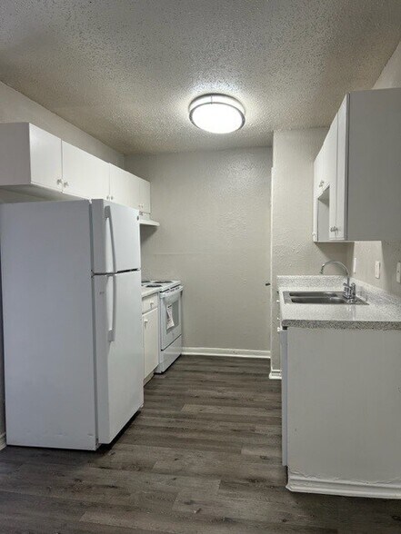 More Photos Of 2912 N Beaton St, Corsicana Apartments For Sale