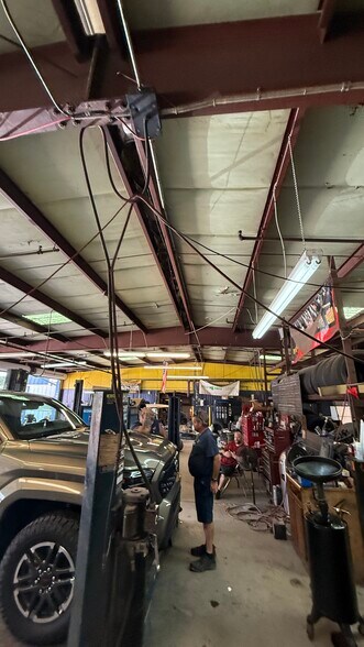 More Photos Of 2700 1st Ave SE, Moultrie General Retail For Sale