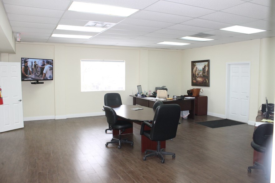 More Photos Of 223 S H St, Lake Worth Manufacturing For Lease