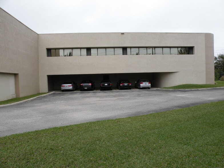 More Photos Of 2500 NW 29th Mnr, Pompano Beach Office For Lease