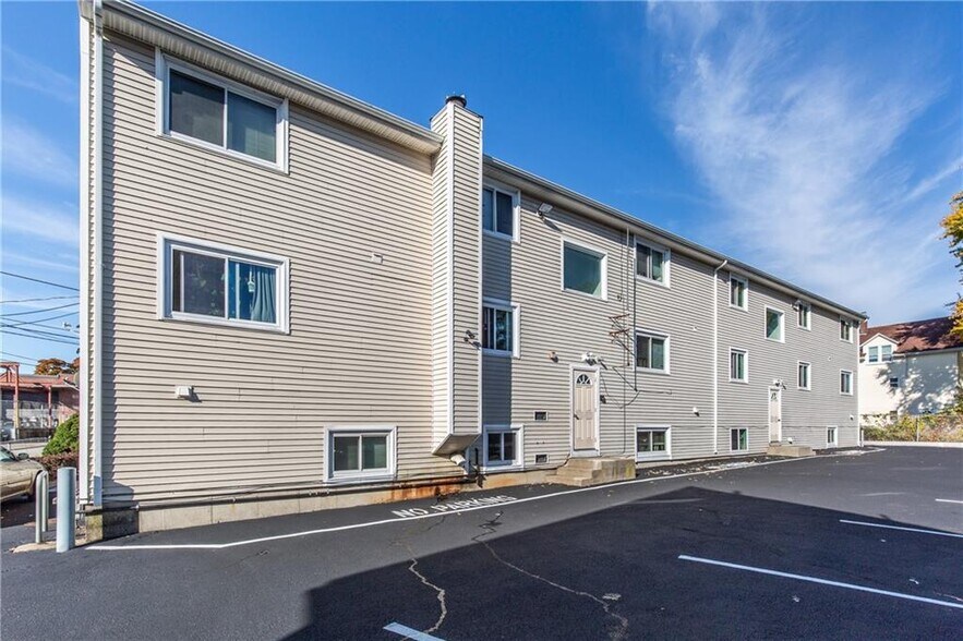 More Photos Of 9 Melton St, Pawtucket Apartments For Sale