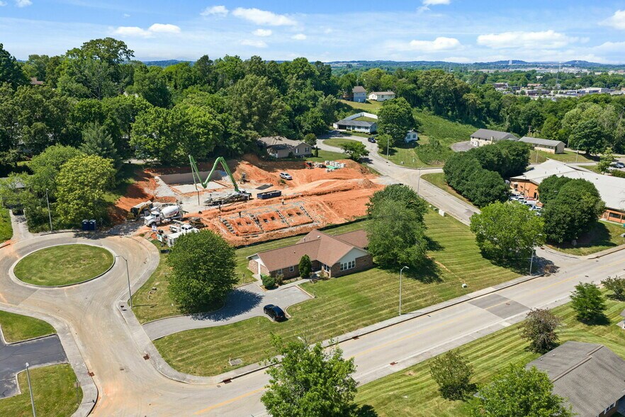 More Photos Of 401 McGhee St, Maryville Apartments For Sale