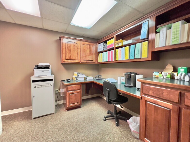 More Photos Of 356-366 New Byhalia Rd, Collierville Medical For Lease