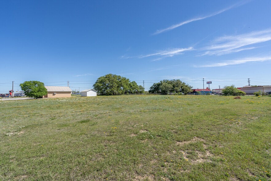 More Photos Of 107 Brown Bridge Rd, Liberty Hill Land For Sale