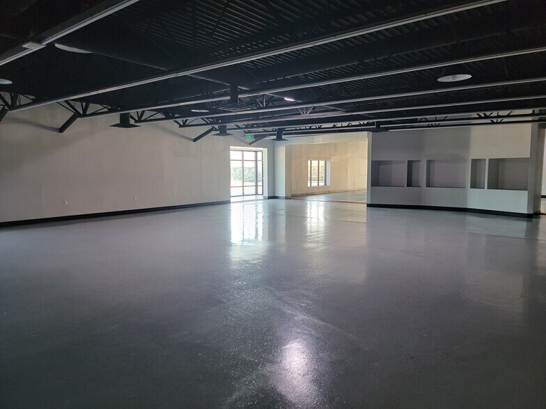 More Photos Of 9445 Haver Way, Indianapolis Freestanding For Sale