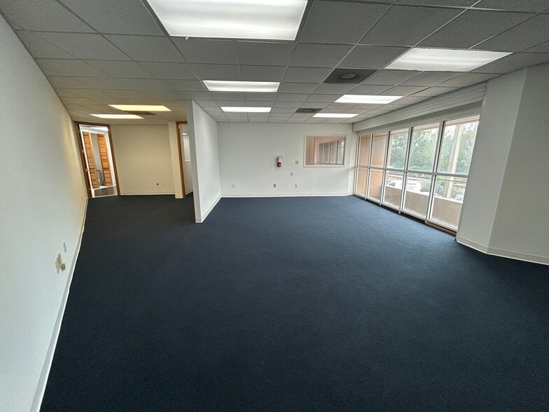 More Photos Of 20101-20161 NE 16th Pl, Miami Loft Creative Space For Sale