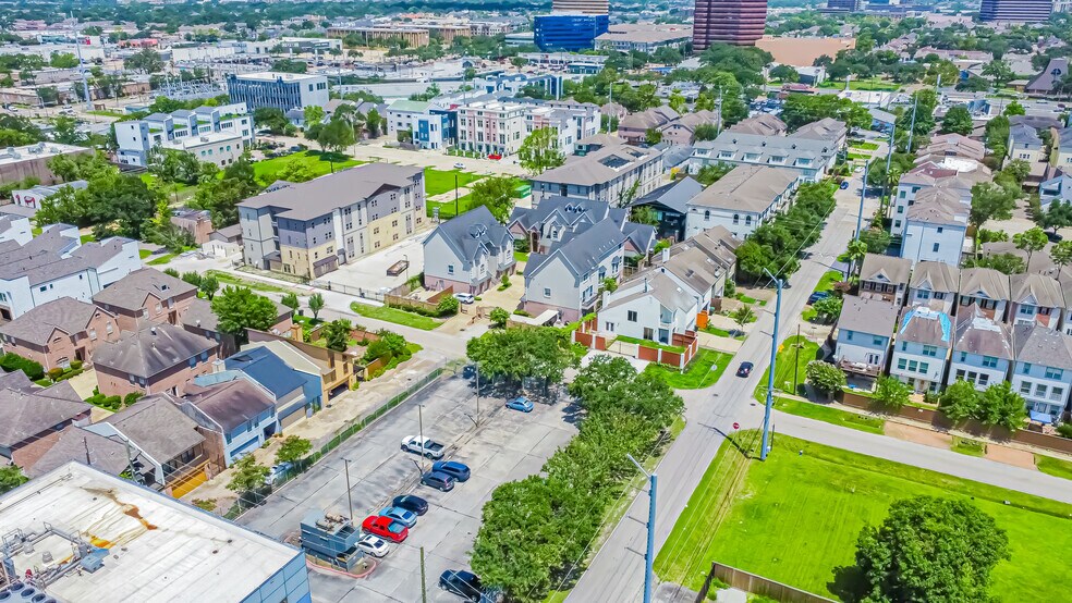 More Photos Of 3003 Bering Dr, Houston Land For Sale