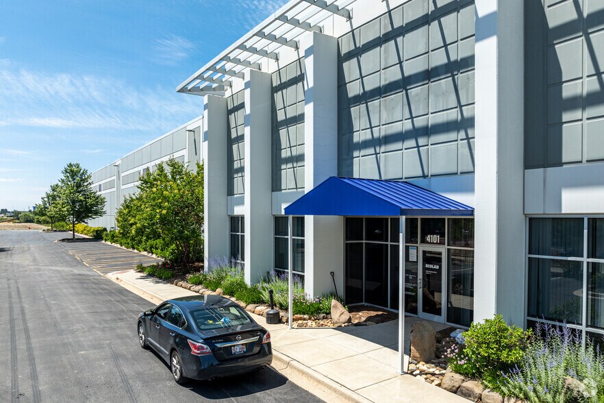 More Photos Of 4101 Olympic Blvd, Joliet Distribution For Lease