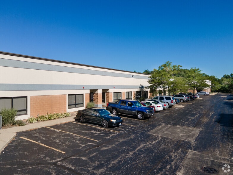 More Photos Of 30W100-30W114 Butterfield Rd, Warrenville Manufacturing For Lease