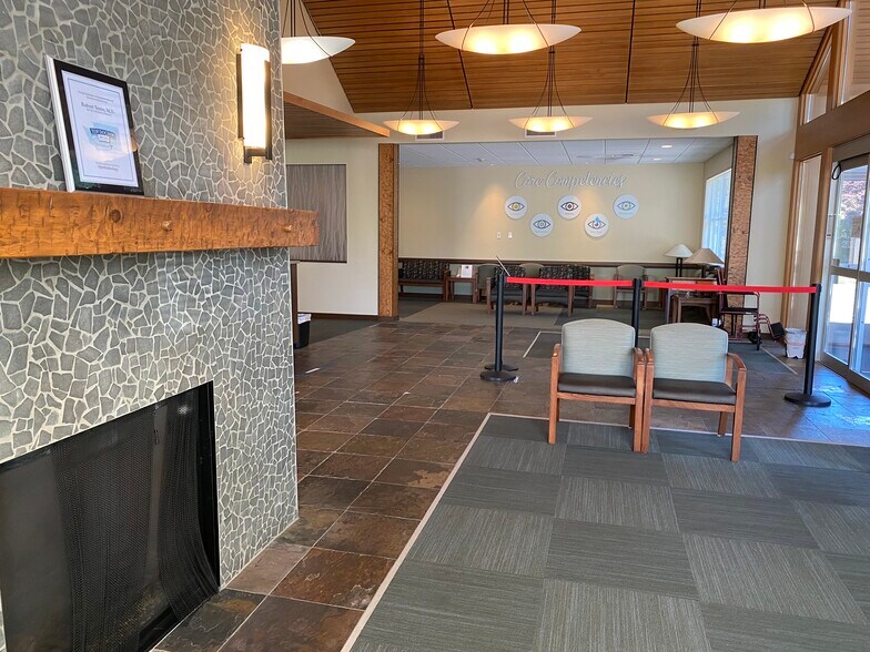 More Photos Of 700 M St NE, Auburn Medical For Sale