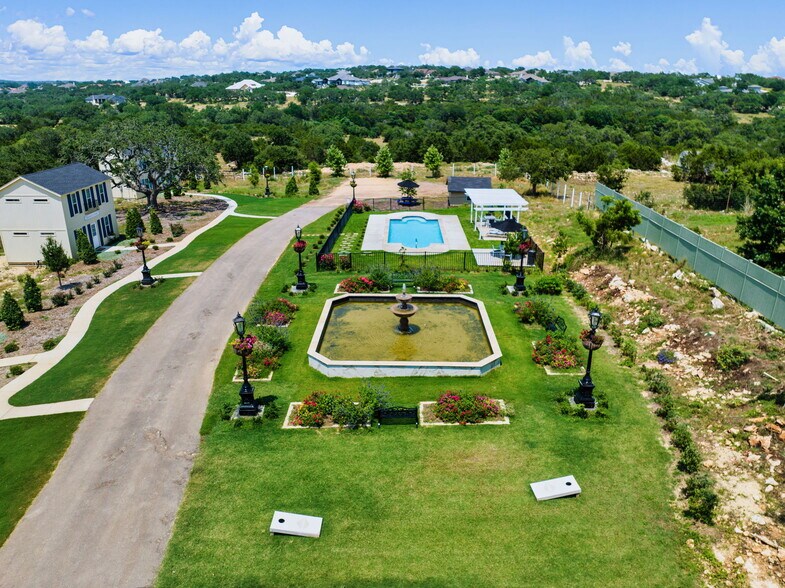 More Photos Of 1470 S Cranes Mill Rd, New Braunfels Lodge Meeting Hall For Sale