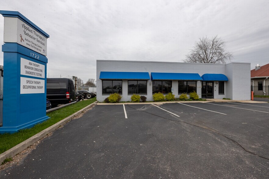 More Photos Of 1728 W 16th St, Indianapolis General Retail For Lease