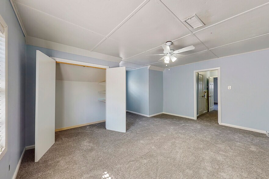 More Photos Of 5710 Edgemoor Dr, Houston Specialty For Sale