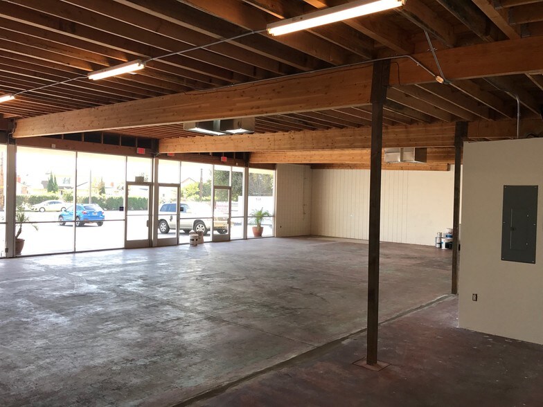 More Photos Of 6921 Cerritos Ave, Stanton Storefront Retail Office For Lease