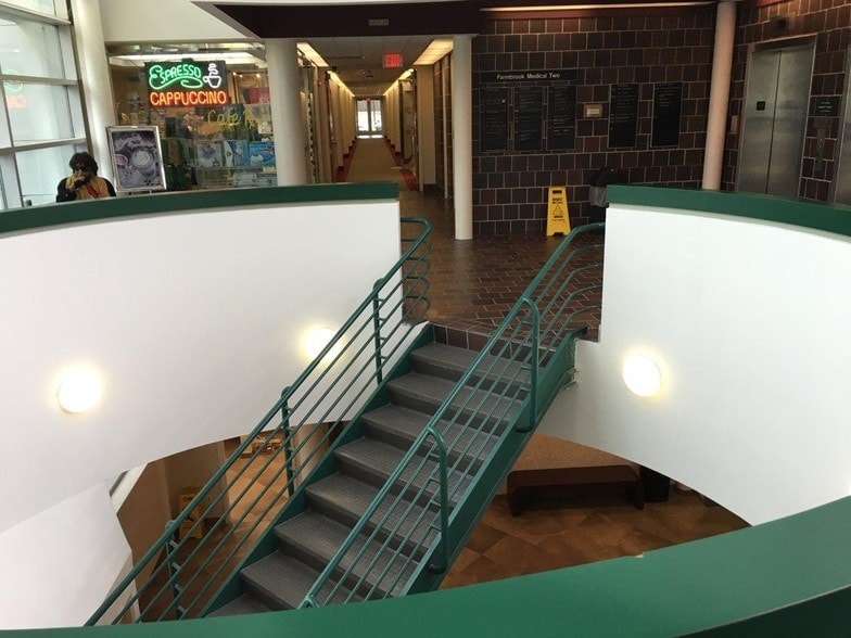 More Photos Of 29877 Telegraph Rd, Southfield Medical For Sale