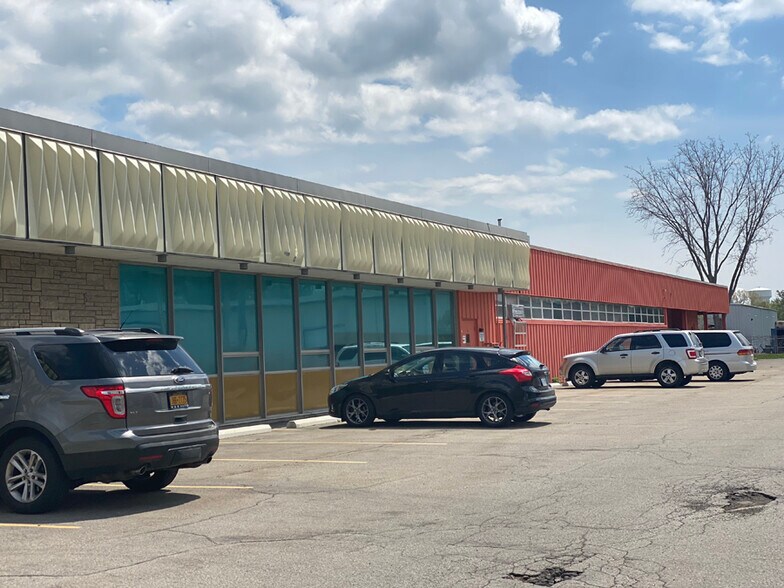 More Photos Of 550 Fillmore Ave, Tonawanda Light Distribution For Sale