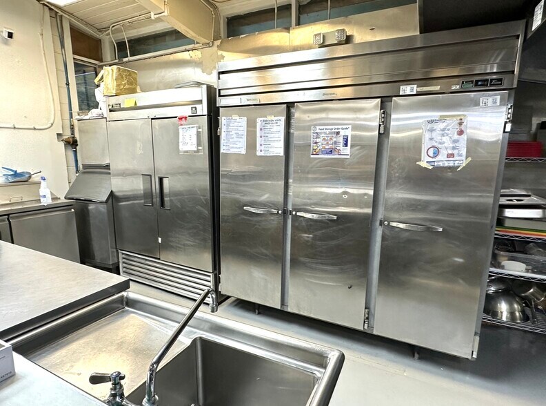 More Photos Of 832 Seigle Ave, Charlotte Restaurant For Lease
