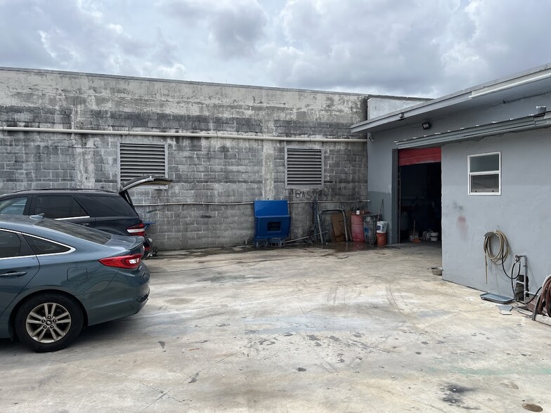 More Photos Of 2195 NW 27th Ave, Miami Freestanding For Sale