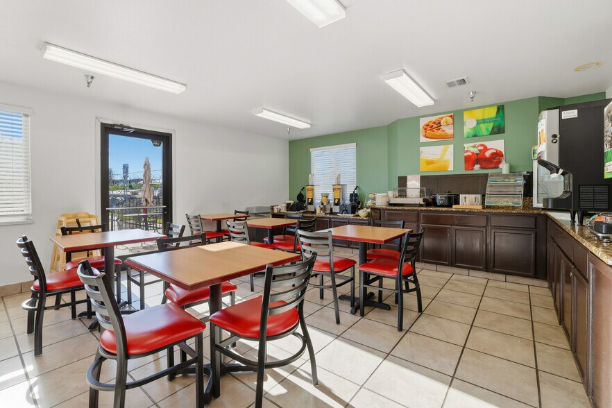 More Photos Of 1575 S Meridian Rd, Meridian Hotel For Sale