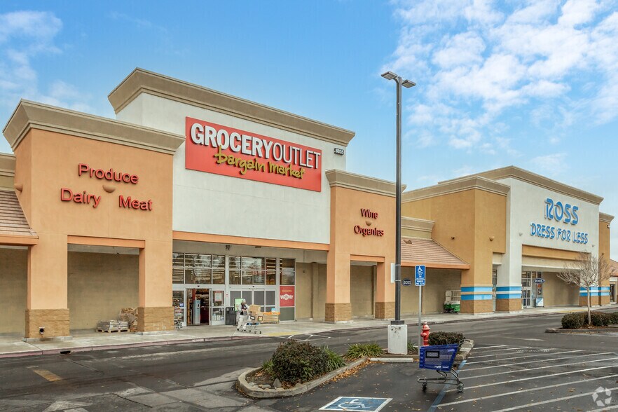 More Photos Of 8835-8893 Greenback Ln, Orangevale Unknown For Lease