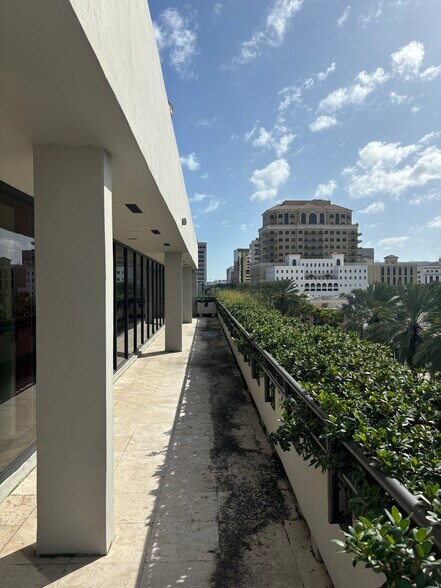 More Photos Of 1701 Ponce De Leon Blvd, Coral Gables Office For Lease