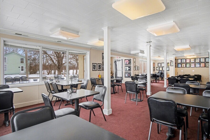 More Photos Of 328 Lake Road East Frk, Hamlin Restaurant For Sale