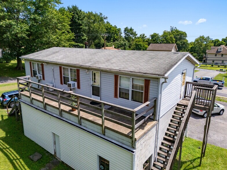 More Photos Of 993 S Hanover St, Pottstown Service For Sale