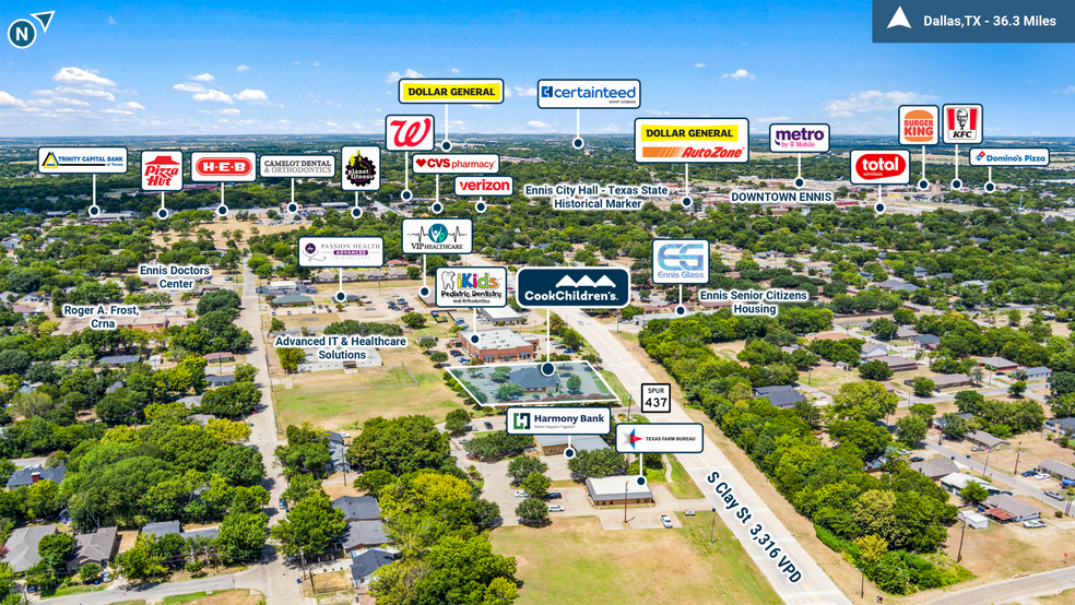 More Photos Of 805 S Clay St, Ennis Medical For Sale