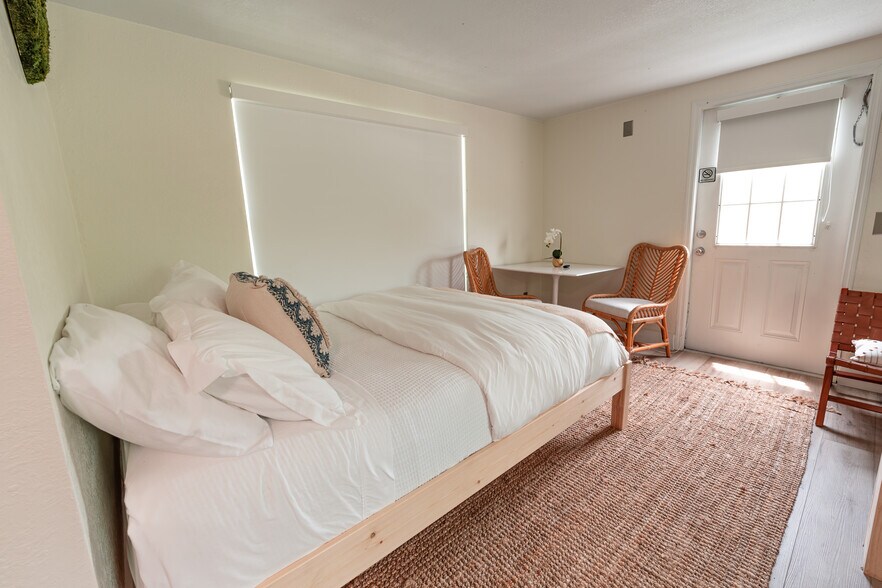 More Photos Of 2502 Tamarind Dr, Hutchinson Island Hotel For Sale