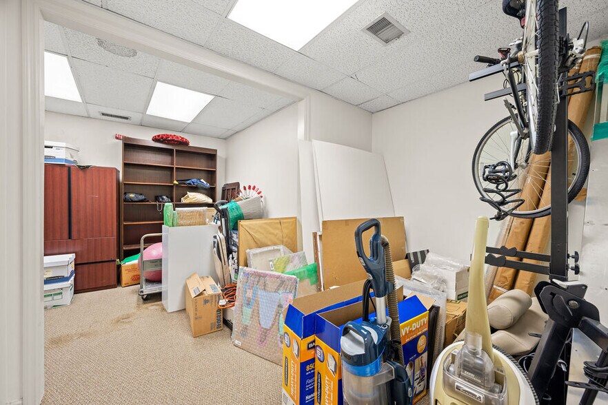 More Photos Of 300 Forest Ave, Chattanooga Office For Sale