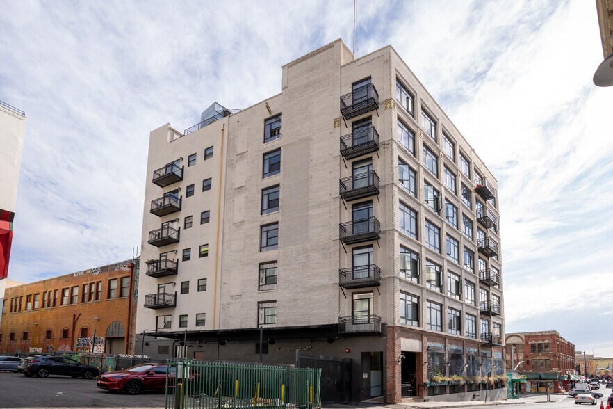 More Photos Of 117 Winston St, Los Angeles Apartments For Sale