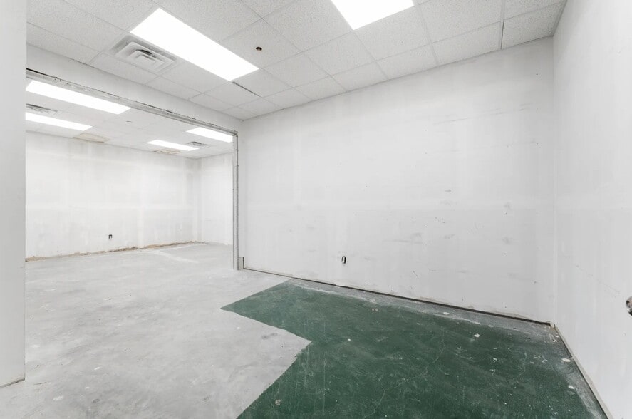 More Photos Of 1049 38th St, Brooklyn Schools For Lease