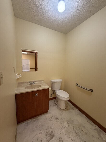 More Photos Of 1400 W Oak St, Kissimmee Medical For Sale