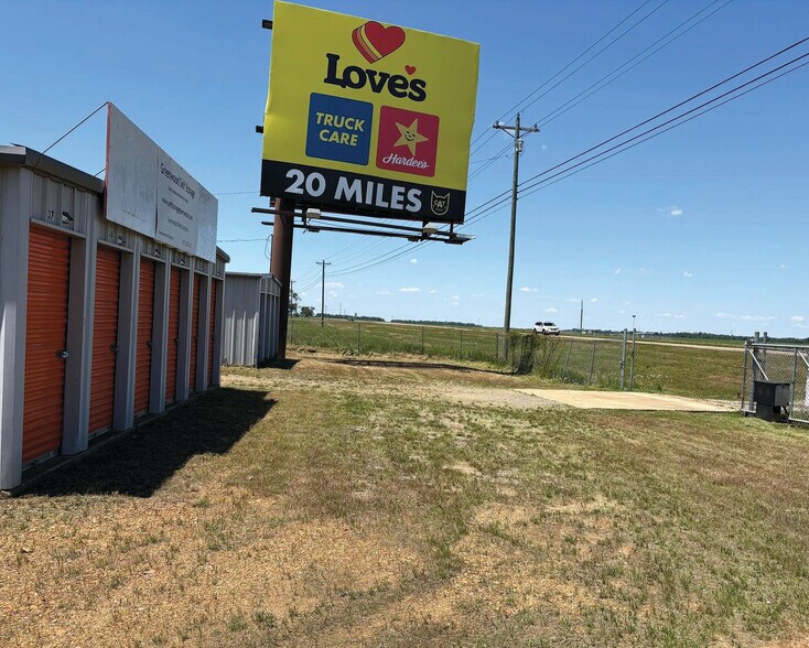 More Photos Of 54000 US-82, Itta Bena Self Storage For Sale