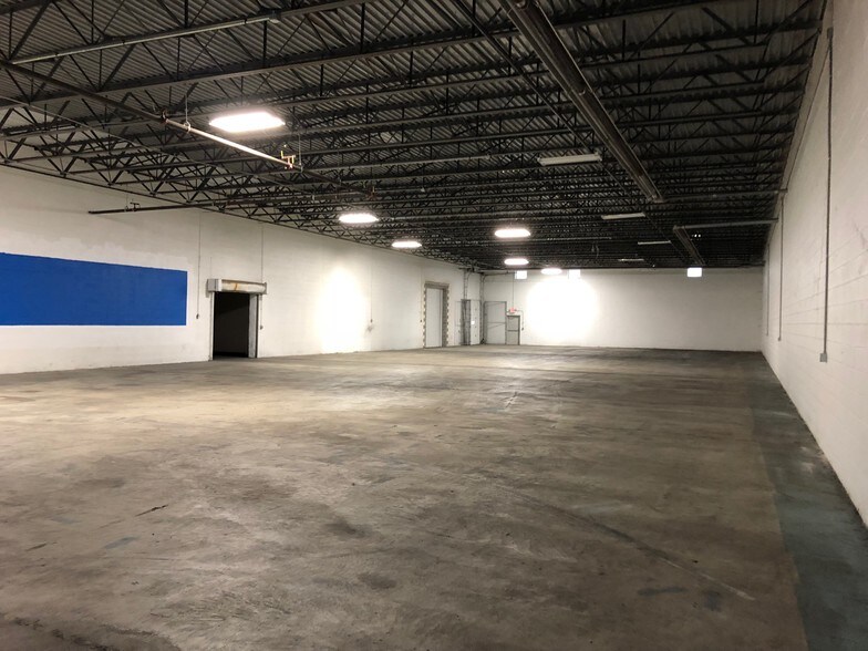 More Photos Of 4455 Chambers Hill Rd, Harrisburg Manufacturing For Lease