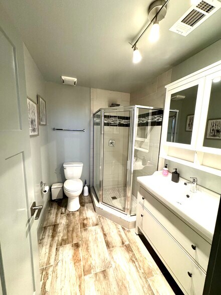 More Photos Of 222 Union St, Jonesboro Apartments For Sale